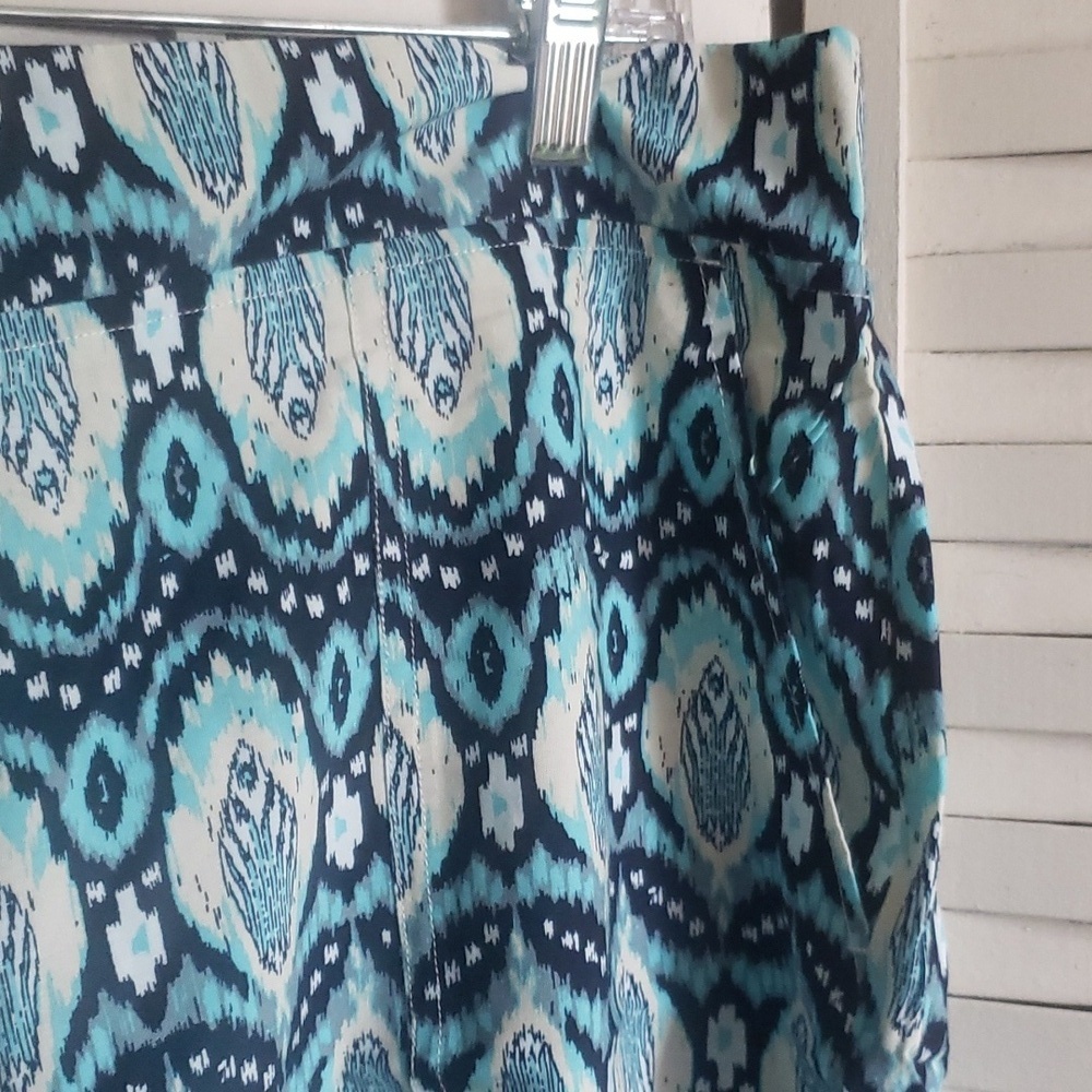 Wildfox turquoise and navy blue printed with pockets women's shorts size XL - Picture 4 of 5